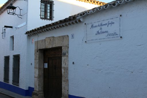 Museo del humor gráfico, exterior