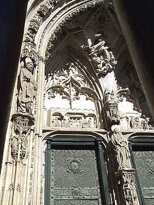 Catedral, puerta de los Reyes