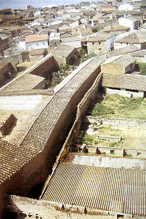 Callejuela de agua y portezuela