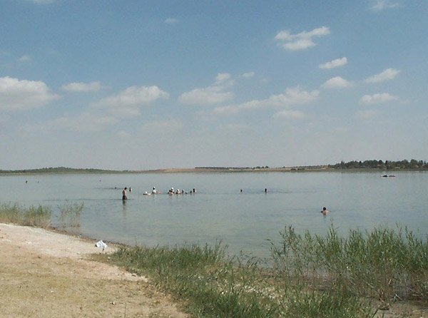 Laguna Grande, bañistas