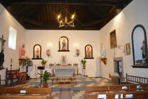 Iglesia parroquial de Nuestra Señora de la Paz, interior