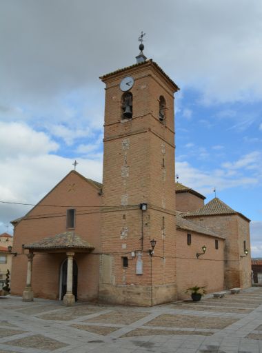 Iglesia parroquial de Santa María Magdalena, exterior