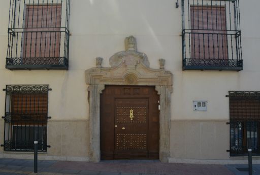 Portón calle Cortijo