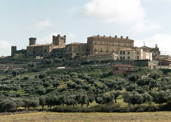 Castillo Parador (unión del Palacio Nuevo y el de Doña Elvira)