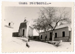 Burujón. Iglesia y casa rectoral. Hacia 1960 (P-46)