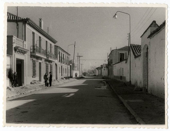 Calera y Chozas. Avenida del comandante Castejón.1958 (P-57)