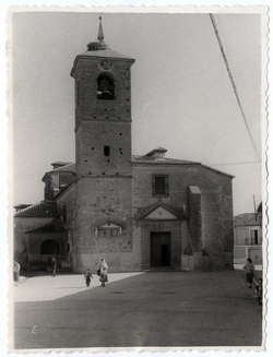Calera y Chozas. Iglesia de San Pedro Apóstol. 1958 (P-60 )