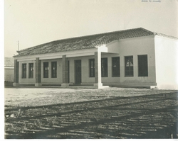 Chozas de Canales. Escuelas. Hacia 1960 (P-2579)