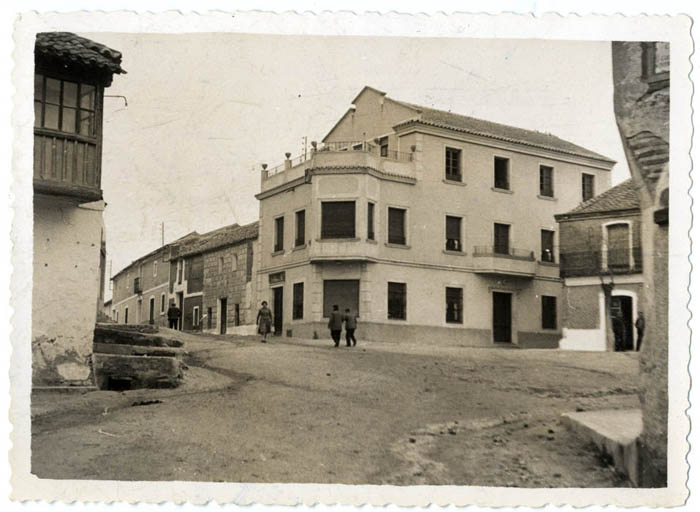 El Carpio de Tajo. Plaza del Rollo. 1958 (P-223)