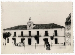 El Casar de Escalona. Casa Ayuntamiento. 1958 (P-265)