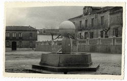 Los Cerralbos. Fuente de la Bola. 1961 (P-437)