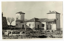 La Puebla de Almoradiel. Casa y depósito. 1961 (P-361)