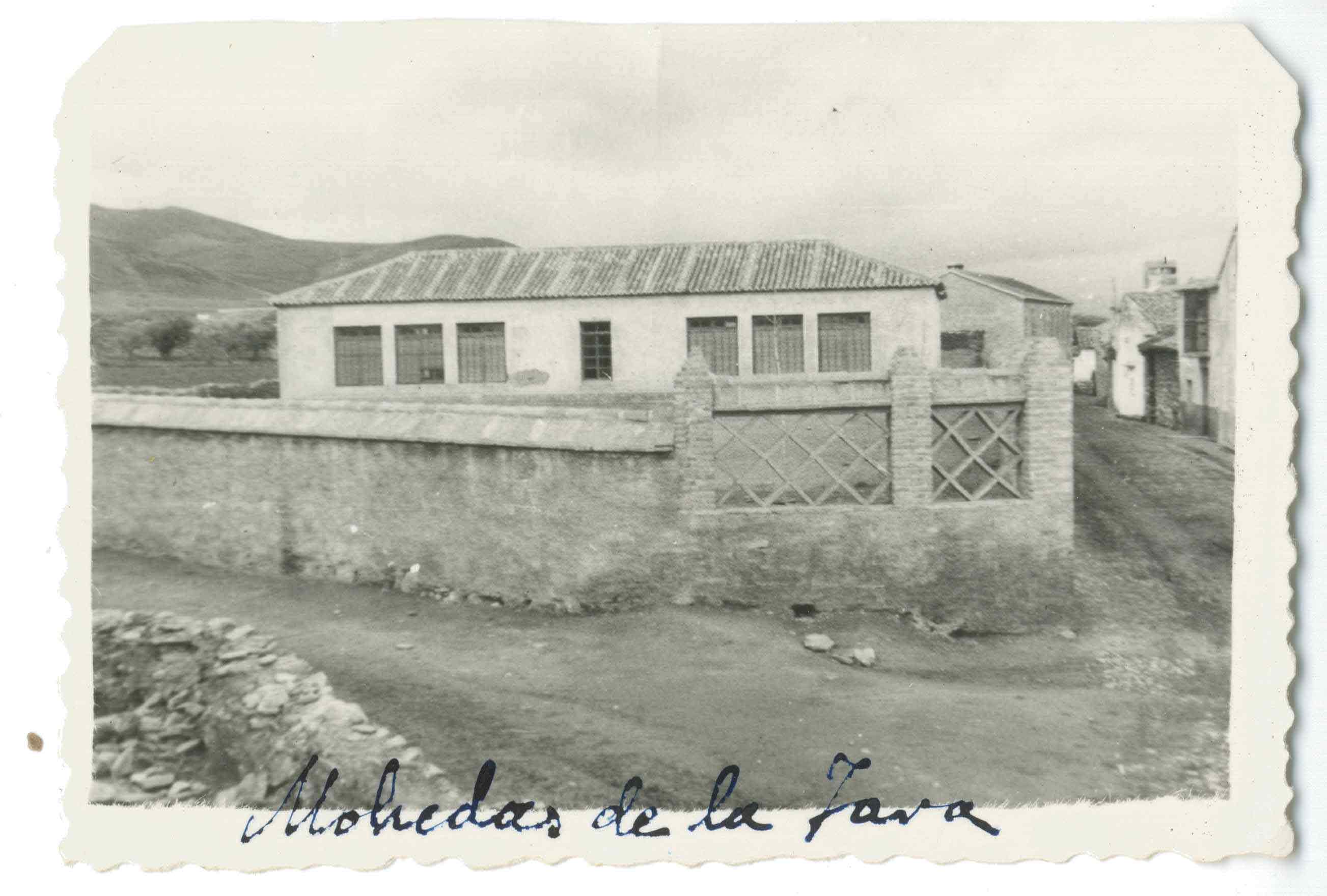 Mohedas de la Jara. Vista de las escuelas. 1959 (P-529)