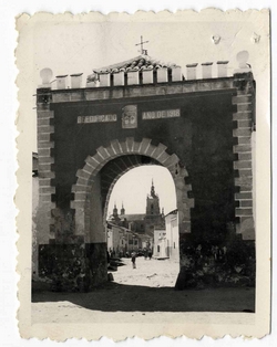 Orgaz. Arco de Belén o del Socorro. 1960 (P-679)
