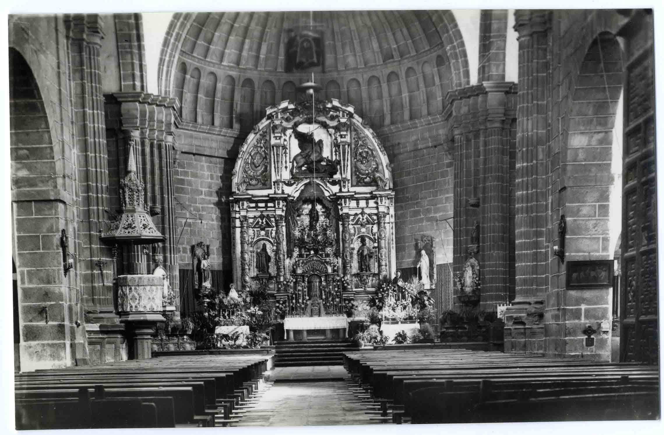 Oropesa. Interior de la iglesia de la Asunción. 1960 (P-700)