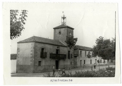 San Martín de Montalbán. Casa Ayuntamiento. 1960 (P-793)