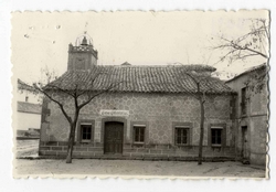 Santa Ana de Pusa. Casa Ayuntamiento. 1960 (P-803)