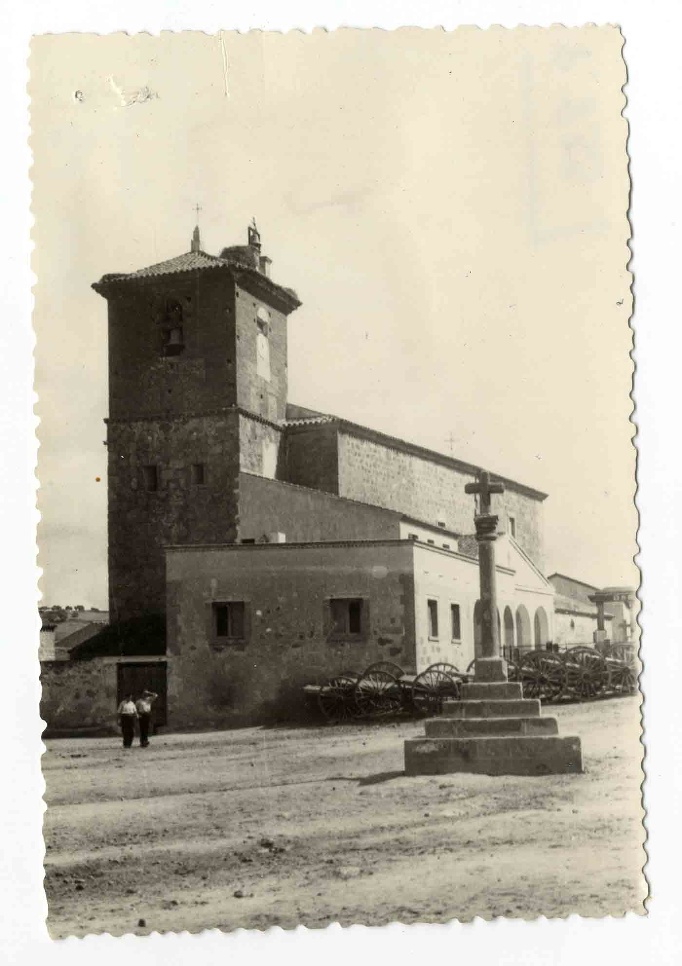 Segurilla. Iglesia y casa parroquial. 1960 (P-833)