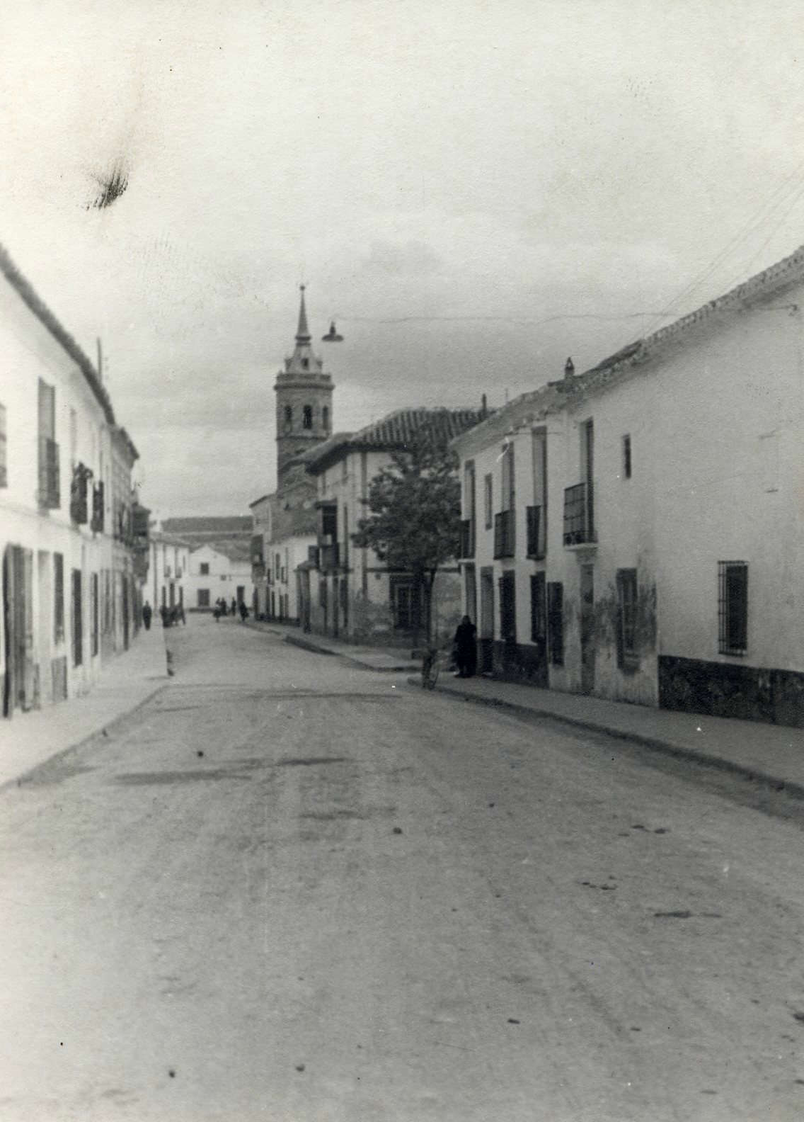 Tembleque. Calle de la Iglesia. 1969 (F-071)