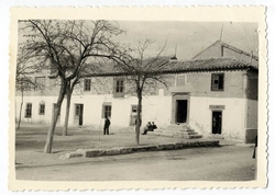 Villafranca de los Caballeros. Ayuntamiento. 1960 (P-1451)