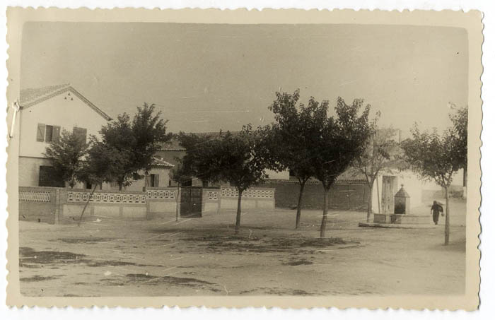 Villamiel de Toledo. Casa del médico. 1960 (P-1474)