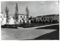 Villanueva de Bogas. Plaza Primo de Rivera. 1972 (P-1504)