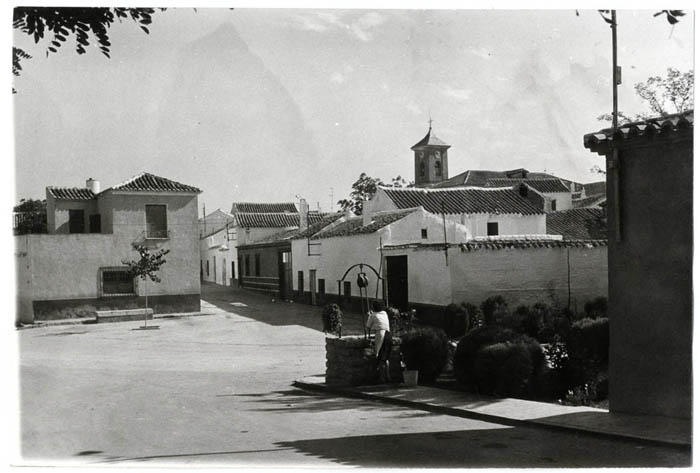 Villanueva de Bogas. Calle Fuente. 1972 (P-1507)