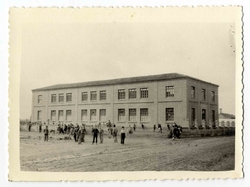 Villafranca de los Caballeros. Escuelas. 1960 (P-1461)