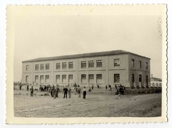 Villafranca de los Caballeros. Escuelas. 1960 (P-1461)