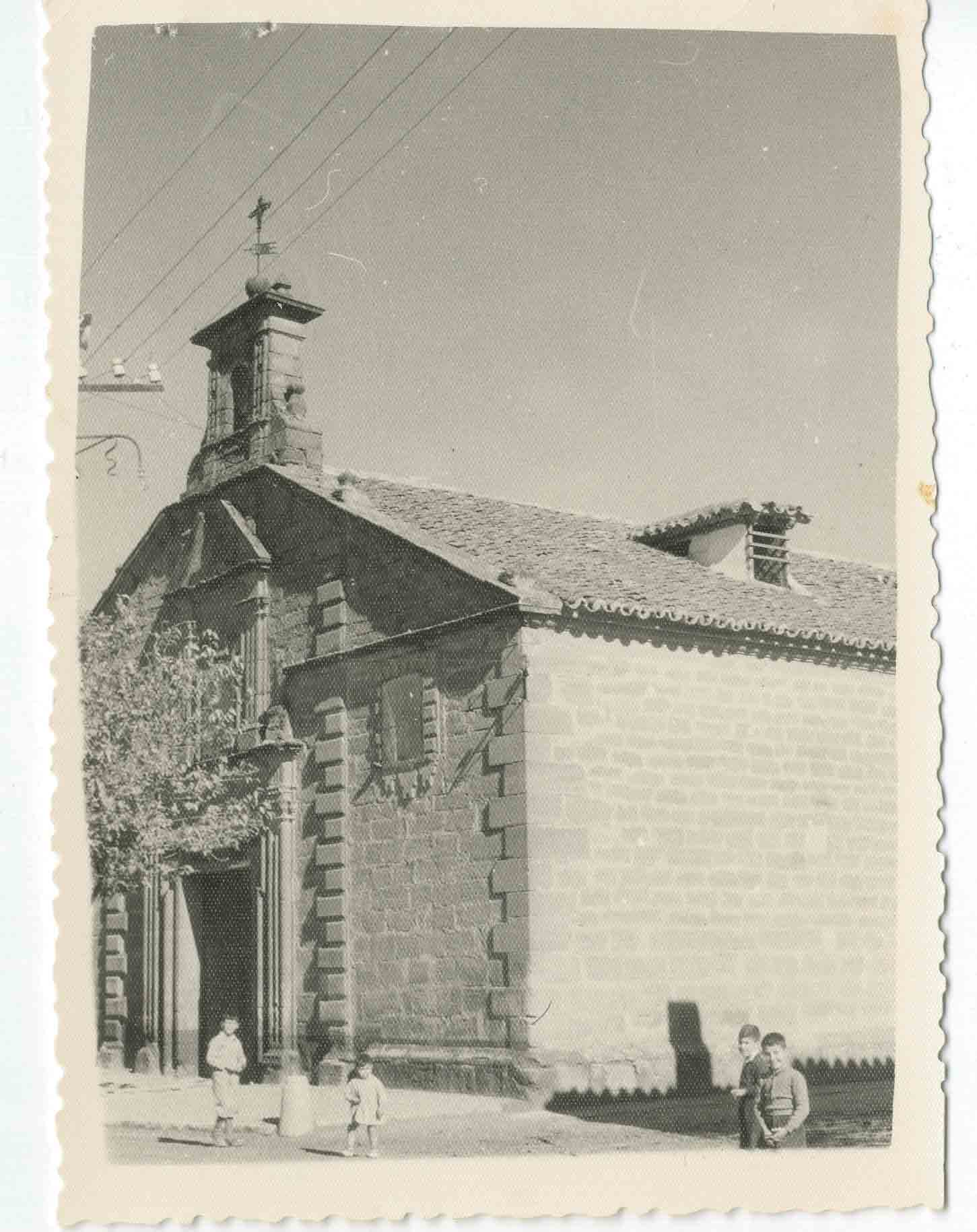 Villafranca de los Caballeros. Ermita. 1960 (P-1463)
