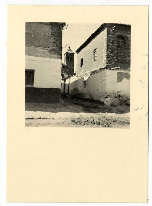 Camarena. La torre vista desde la calle Carroza. 1958 (P-74)