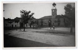 Calera y Chozas. Plaza José Antonio.Ayuntamiento.1958 (P-59)
