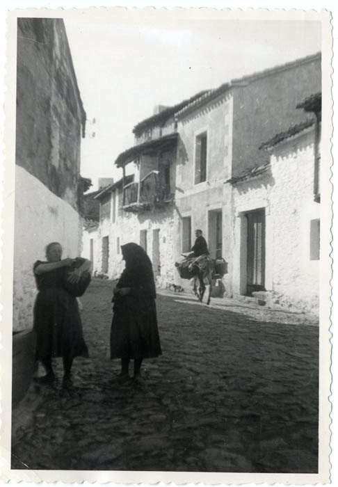 Hinojosa de San Vicente.Calle Generalísimo Franco.1958.P-335