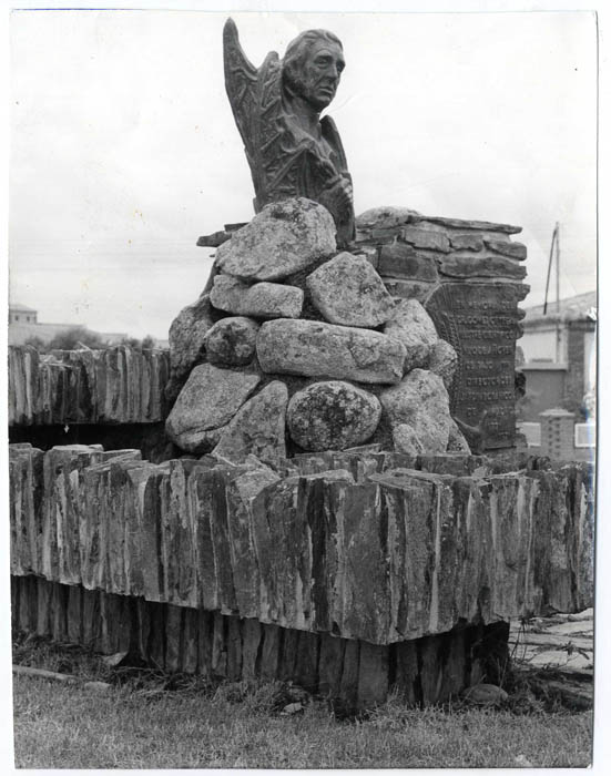 Añover de Tajo. Monumento Casimiro Gómez. 1973 (P-1382)