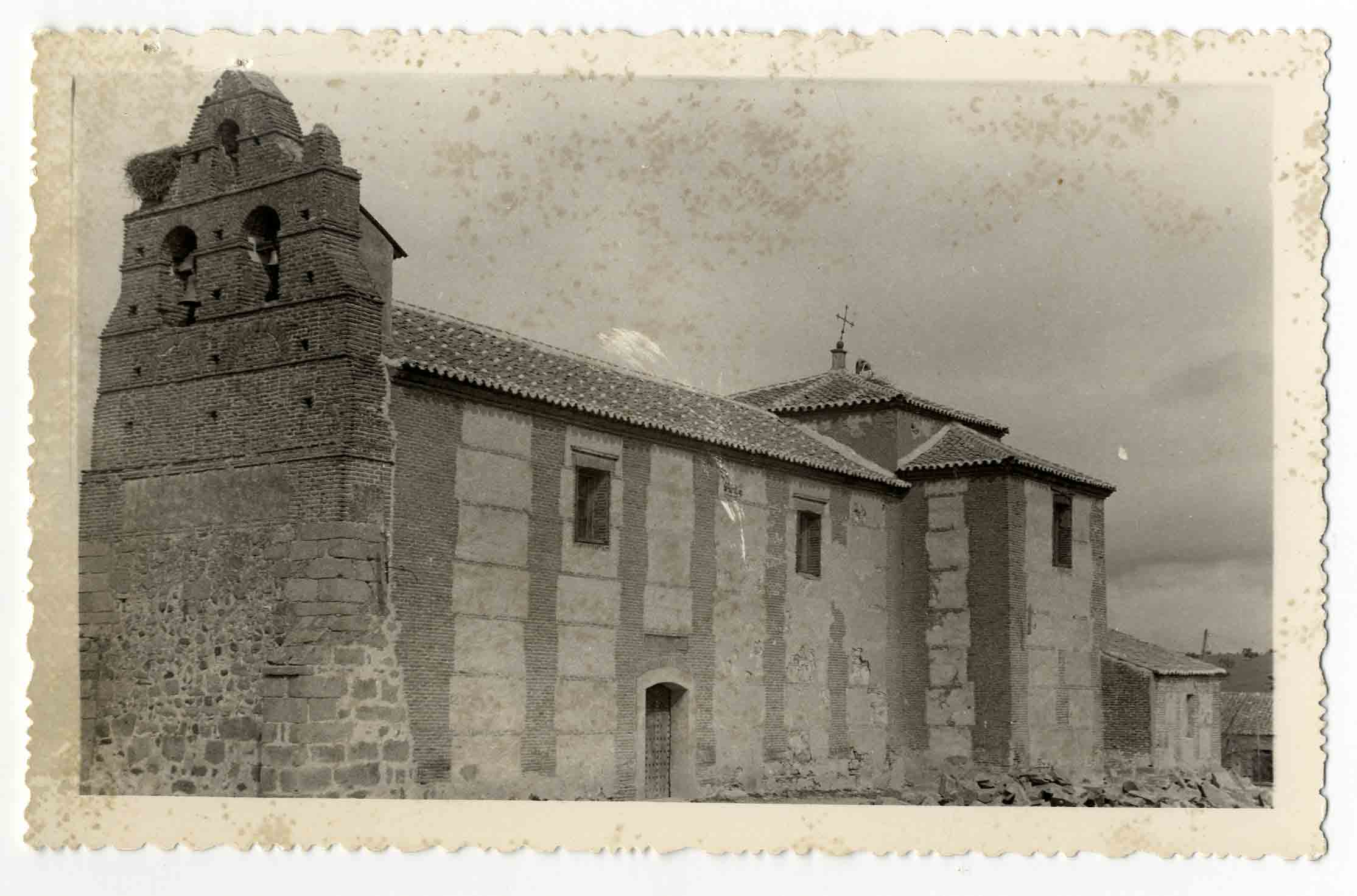 Torrecilla de la Jara. Iglesia Santiago Apóstol.1960(P-1402)