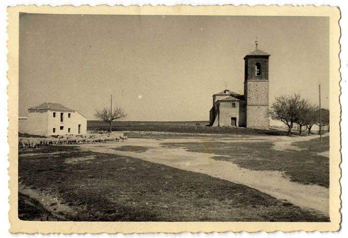 Caudilla. Iglesia de Santa María de los Reyes. 1958 (P-831)