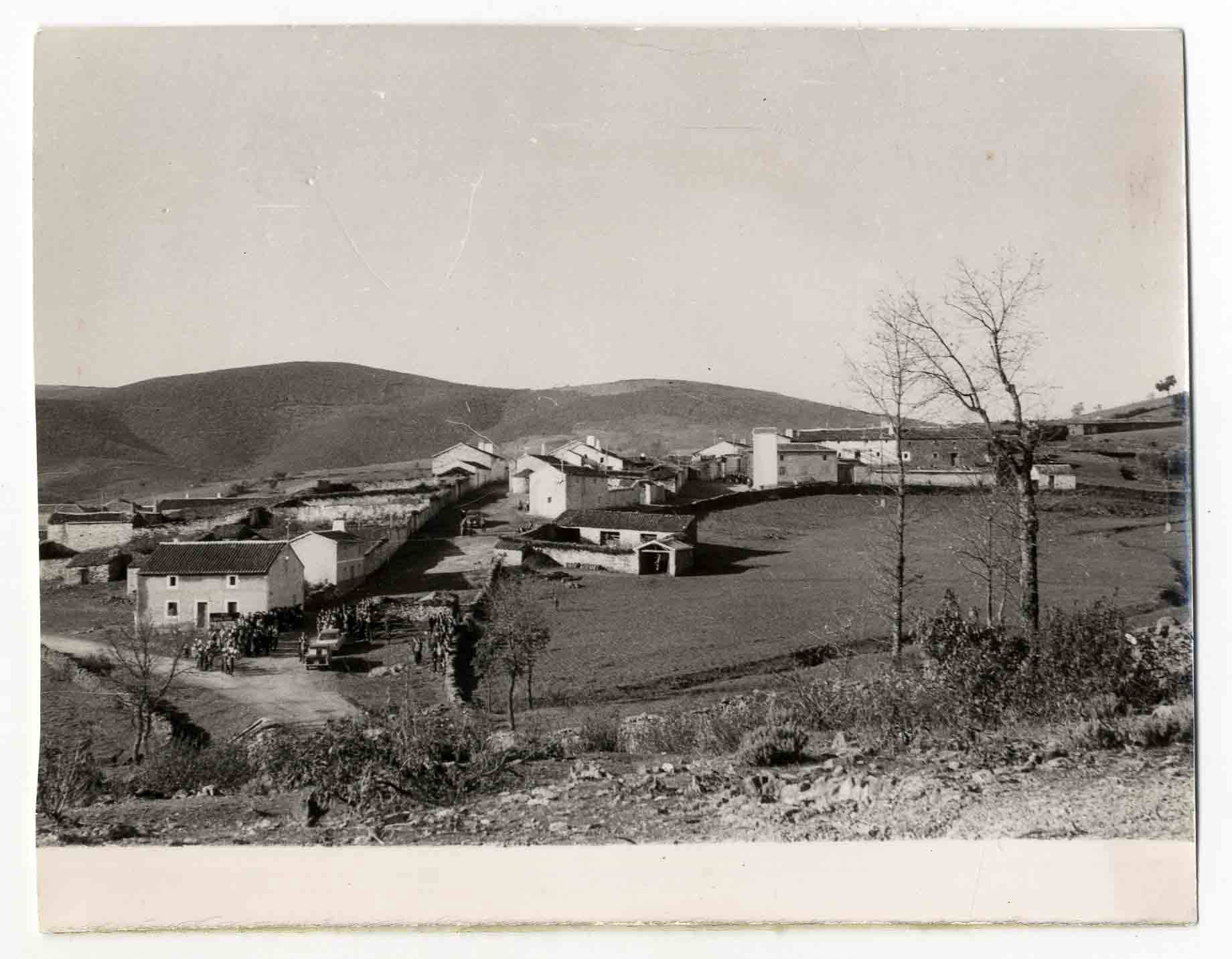 Robledo del Buey. Los Navalucillos. Panorámica 1964 (P-1330)