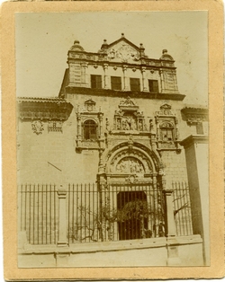 l.- Fachada del Hospital de La Santa Cruz