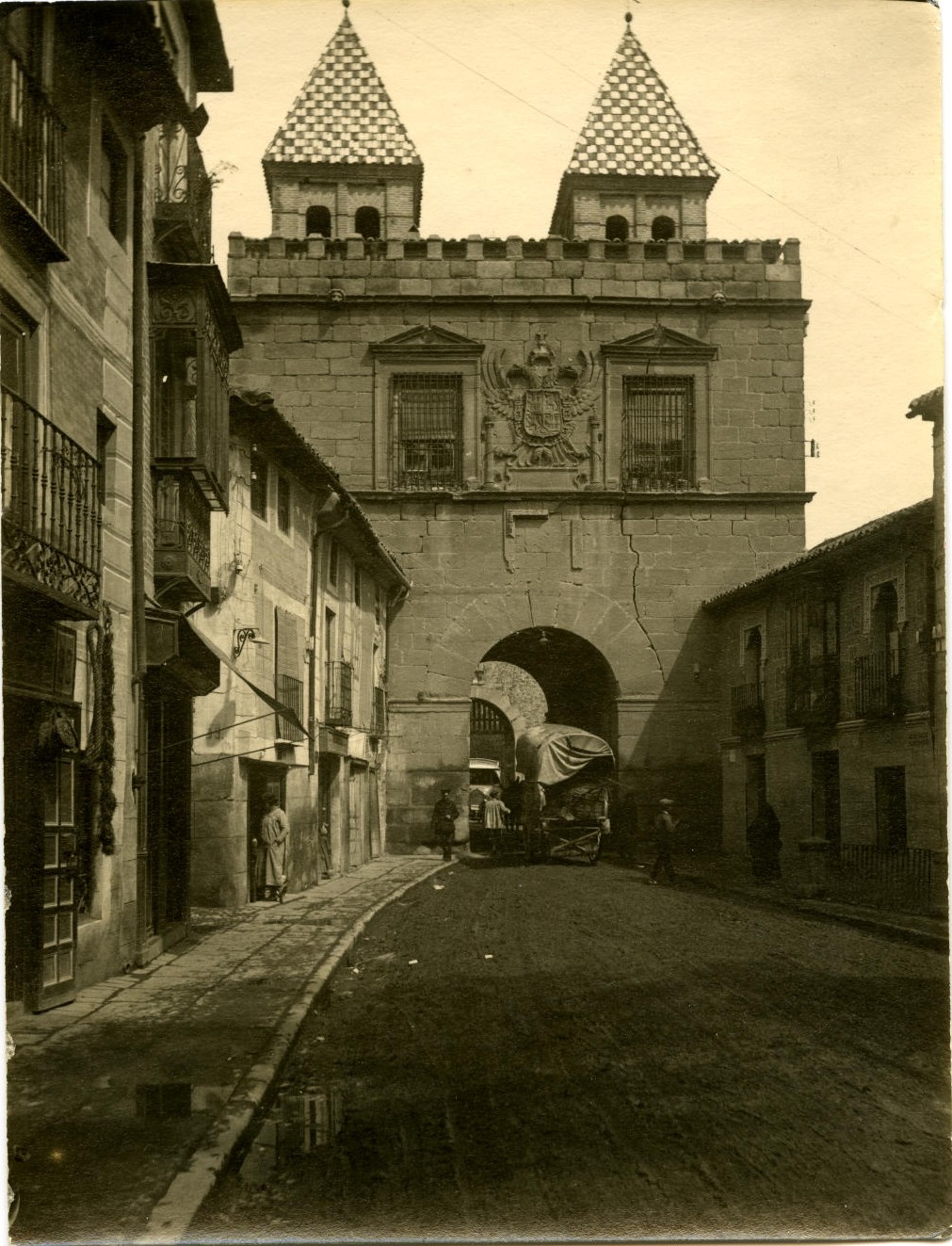 k.-Puerta de Bisagra