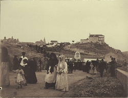 c.-Procesión de la Virgen de la Cabeza