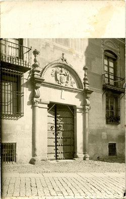 z.-Portada en la Plaza de San Vicente