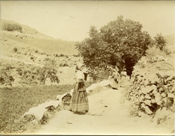 x.-Mujeres lavando en las cercanías de Alcaraz (Albacete)