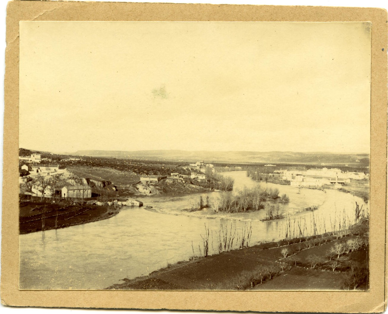 v.-El río Tajo con la Solamilla y la Fábrica de Armas