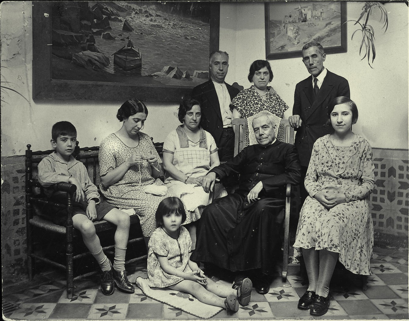 r.-Familiares del pintor.  Marcelino en el centro. 1931