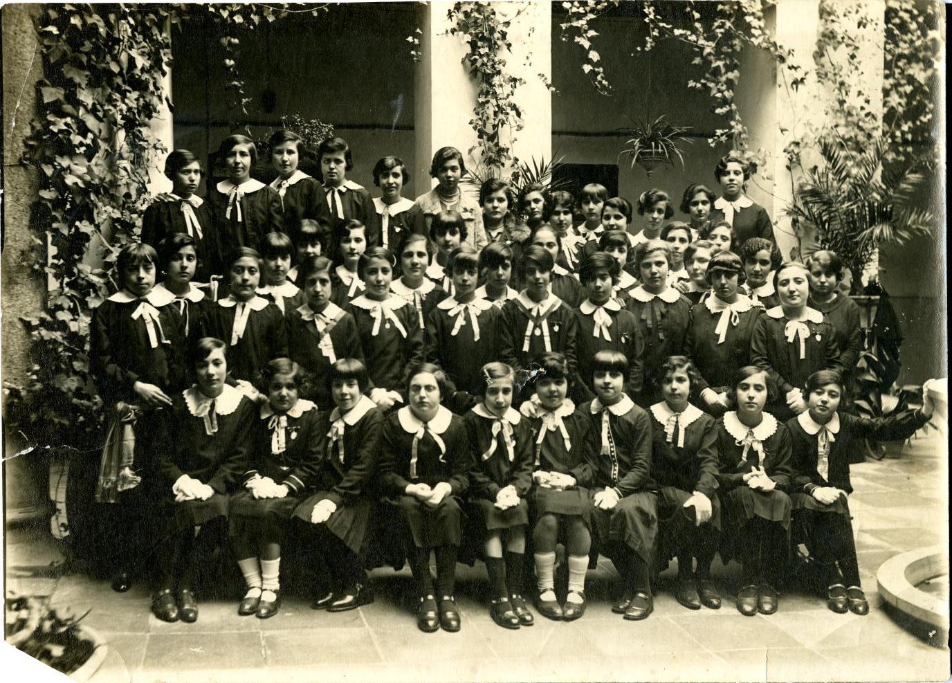 y.-Antonia Román en el Colegio de la Inmaculada Concepción 