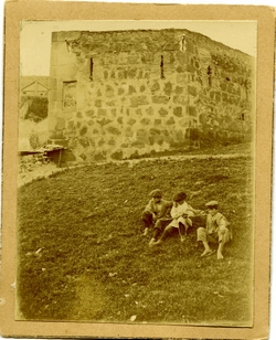 i.-Torre de las cinco esquinas en la Antequeruela