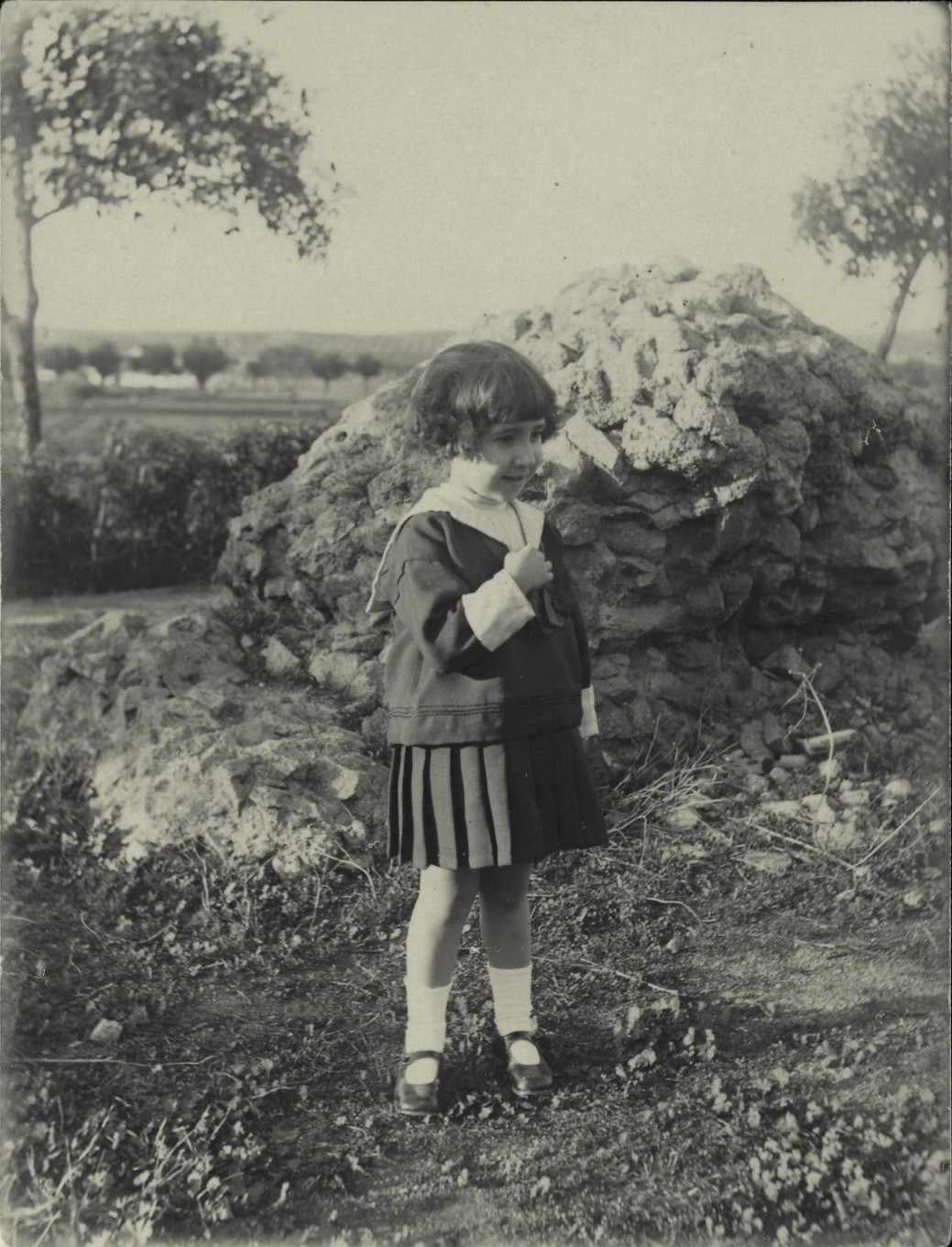 x.-Antonia, hija del pintor, en el Circo Romano 1922