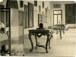 s.-Interior del Museo de Santa Cruz