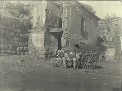 g.-Casa tapando la antigua Puerta de Alcántara (2-12-1909)