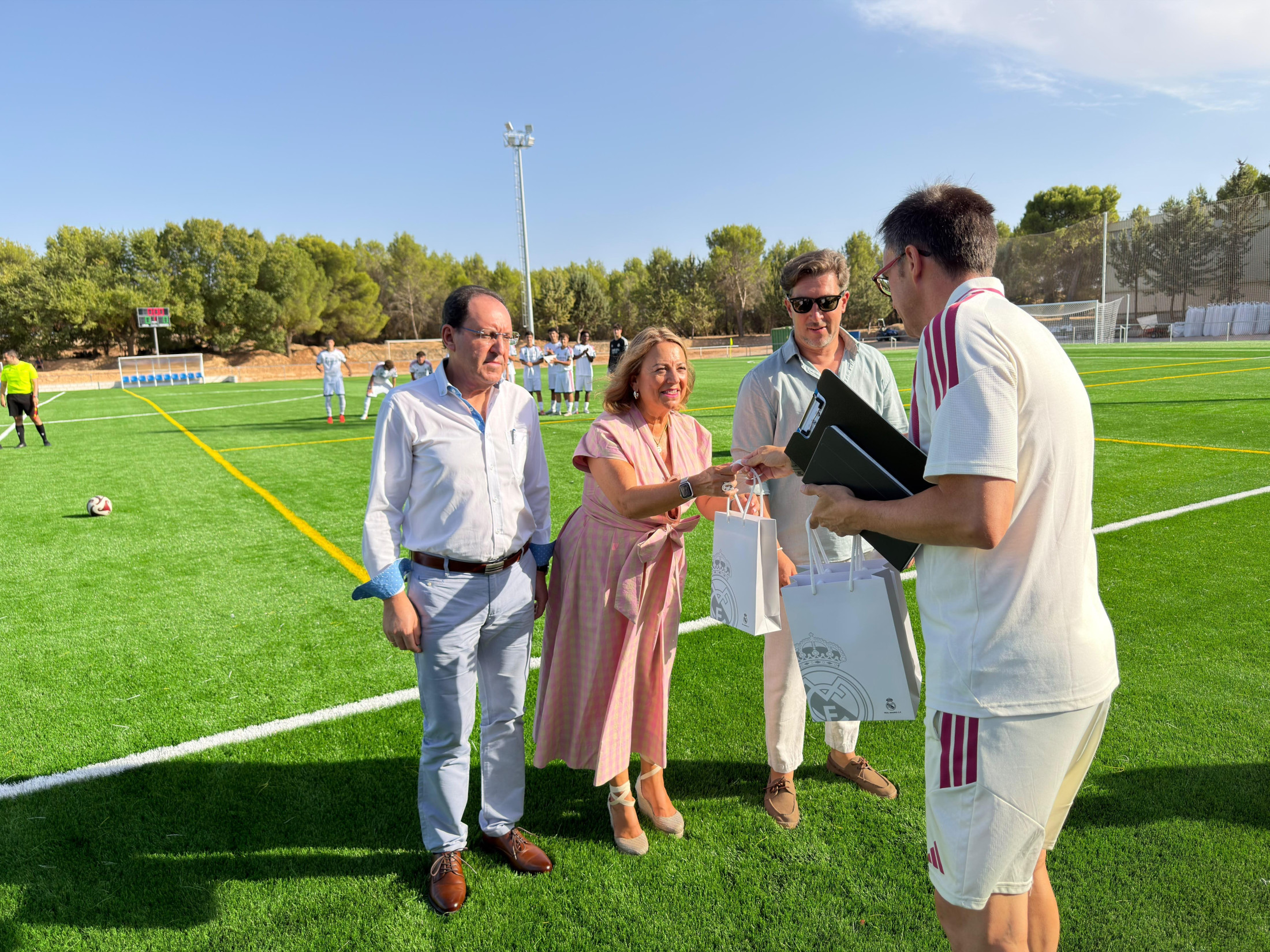 07092026 Inauguración céped campo fútbol Villatobas 3